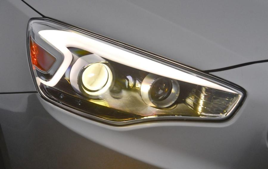  Kia Cadenza 2014 года  (фото 16 из 154)